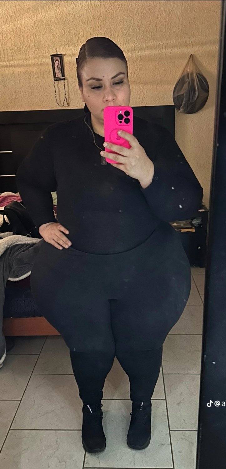 Huge Butt Pics 1 #Fh2eiET3