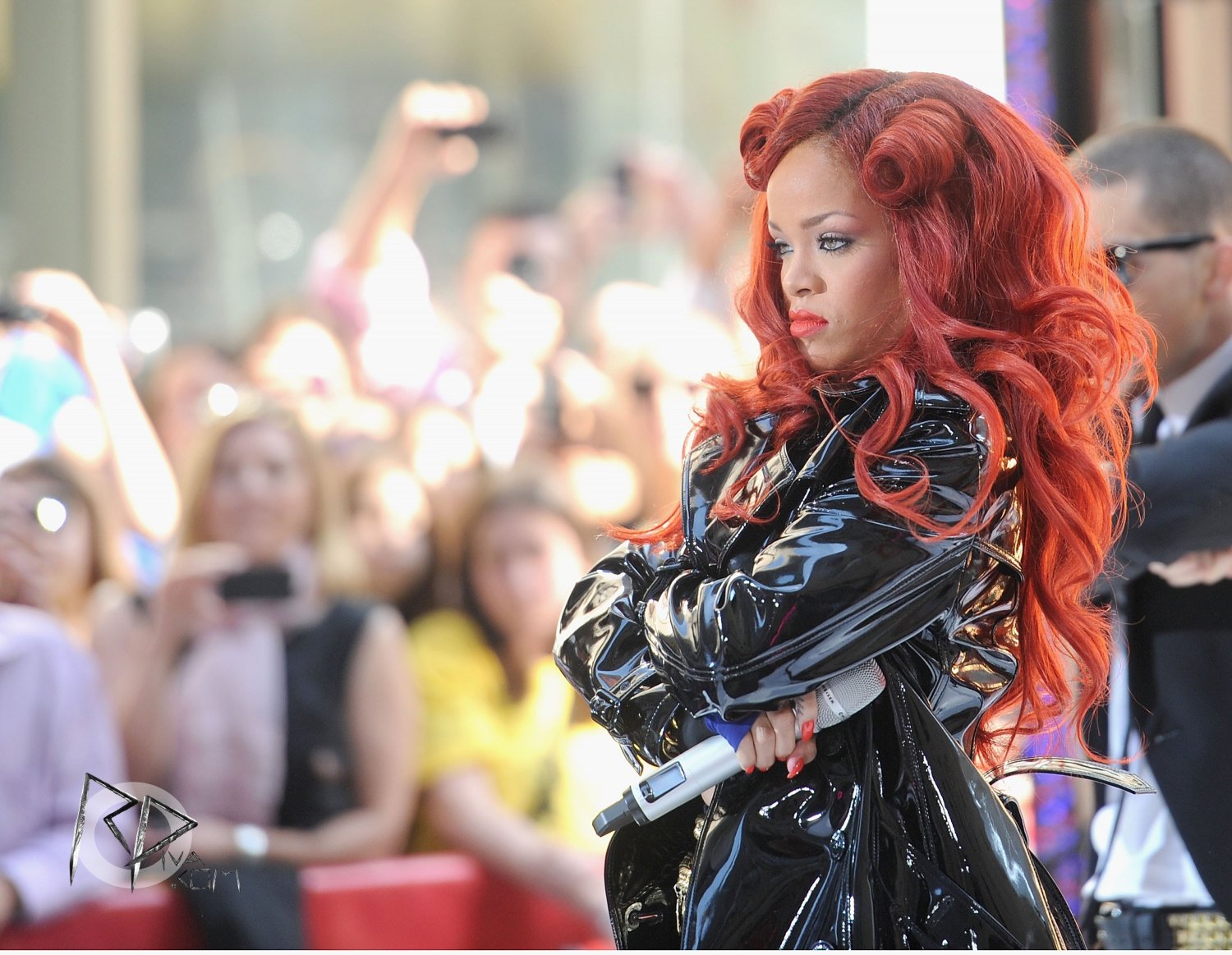 Singer in PVC #R0catd17