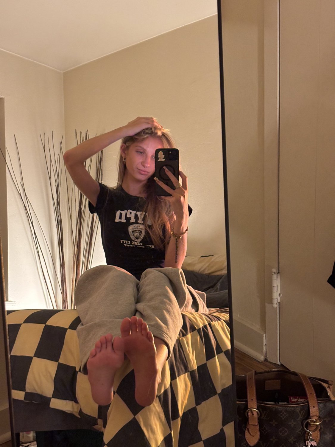Albanian Uni Girl Footdom #KAQT90wp